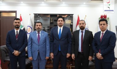 لرعايته ومساهمته الفاعلة بنجاح الملتقى التنموي الأول  وفد مركز البوصلة للحوار و الدراسات يجري زيارة رسمية الى صندوق اعمار ذي قار