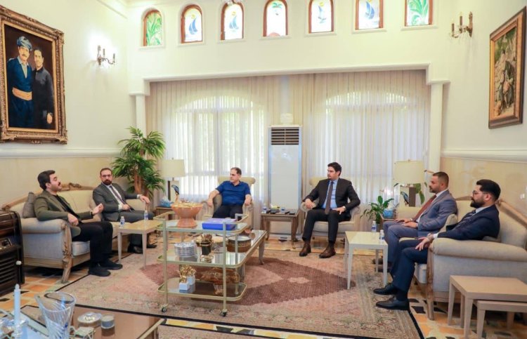 مركز البوصلة للحوار والدراسات يلتقي الشخصية الكردية المعروفة الأمير فيصل كريم خان برادوستي  والسيد محمود خوشناو المستشار الأقدم في رئاسة برلمان إقليم كوردستان العراق ، في أربيل